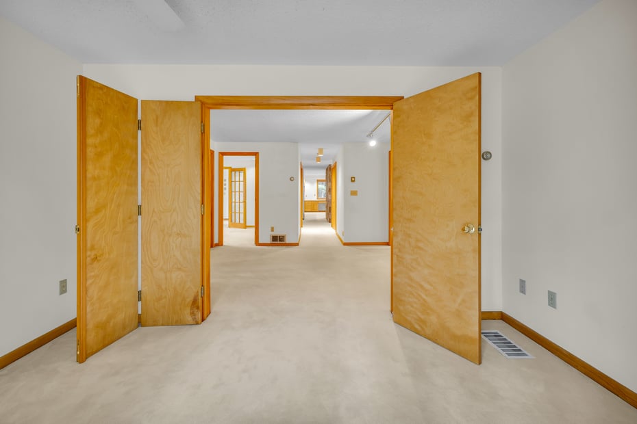 1 Northcrest Drive Photo 34