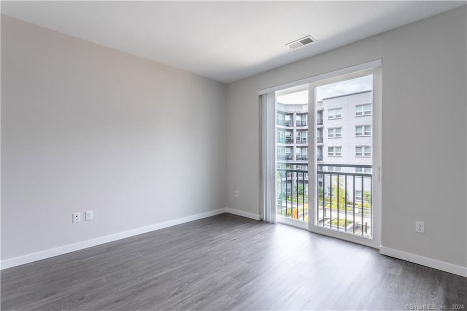 300 Glover Avenue  #B420 Photo 18