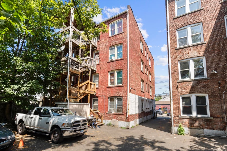 31 Whittier Street Photo 12