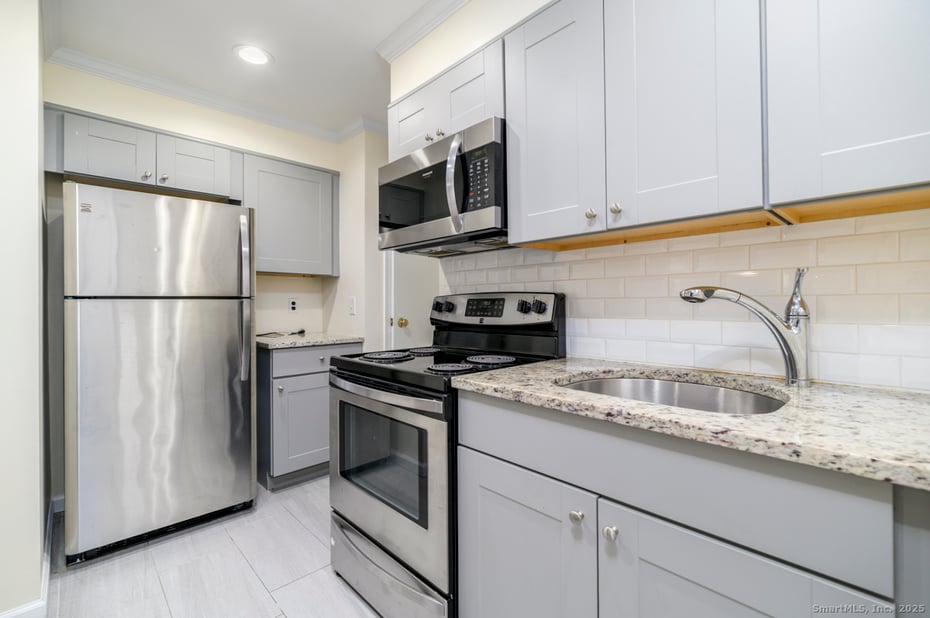 922 Shippan Avenue  #1 Photo 8