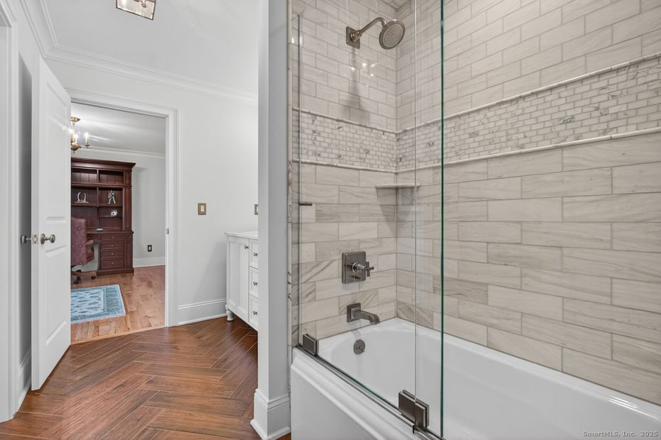 401 Fox Hopyard Road Photo 23