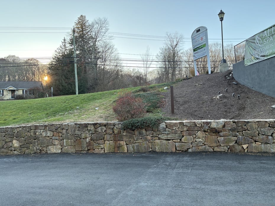 388 Main Street Photo 10