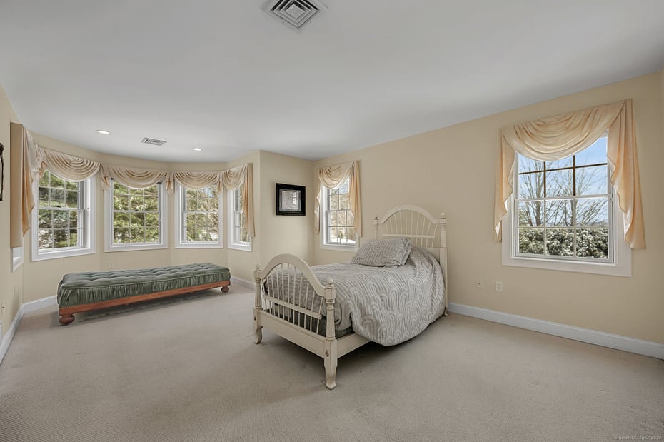 2 Ventres Way Photo 32