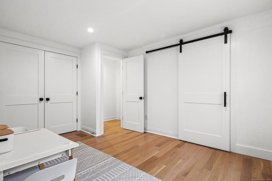 22 Harstrom Place Photo 12