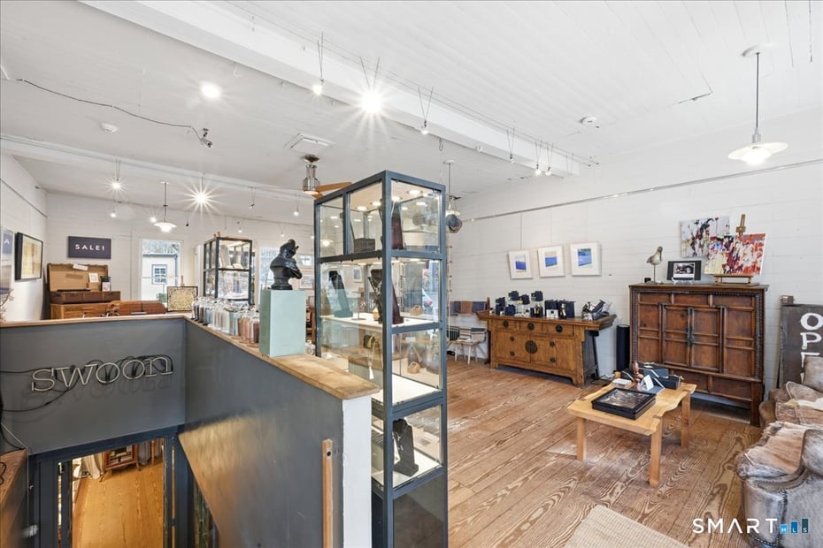 21 Main Street Photo 7