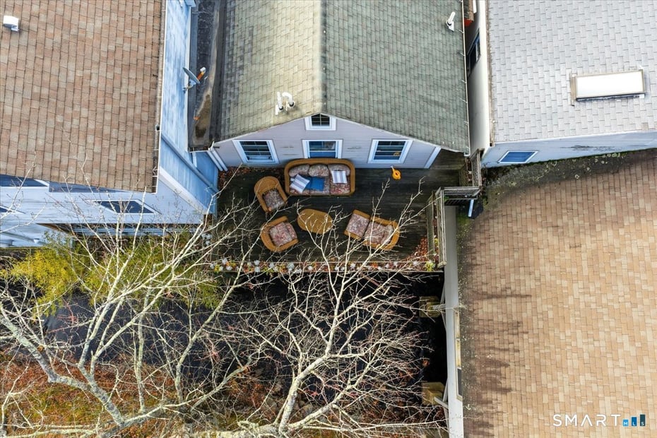 21 Main Street Photo 18