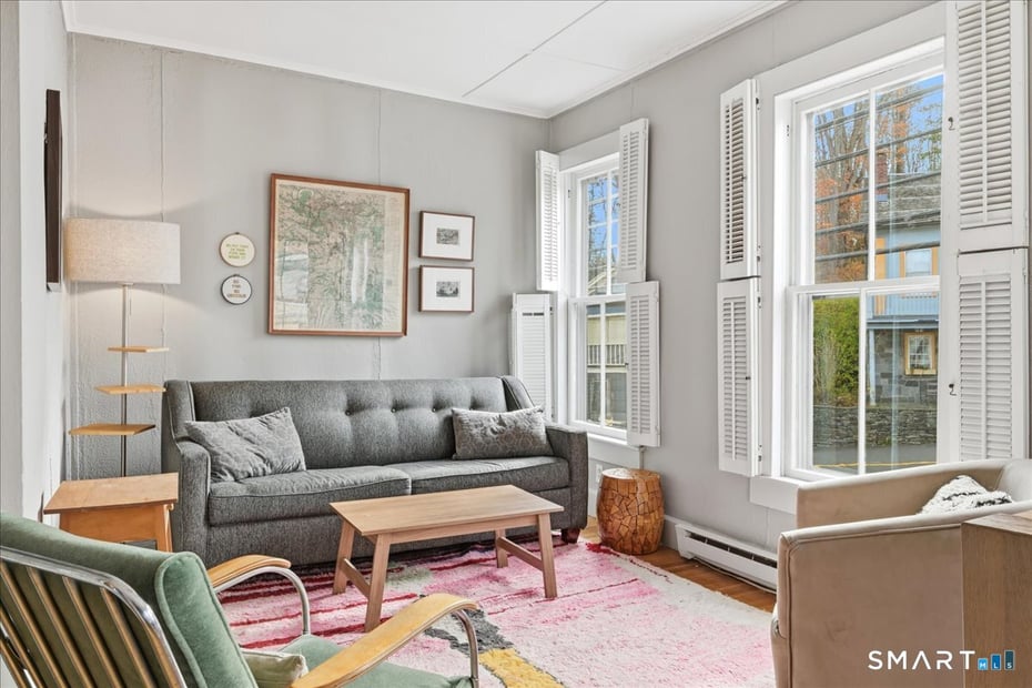 21 Main Street Photo 25