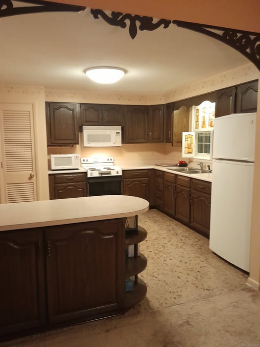 385 Cotton Hill Road Photo 6