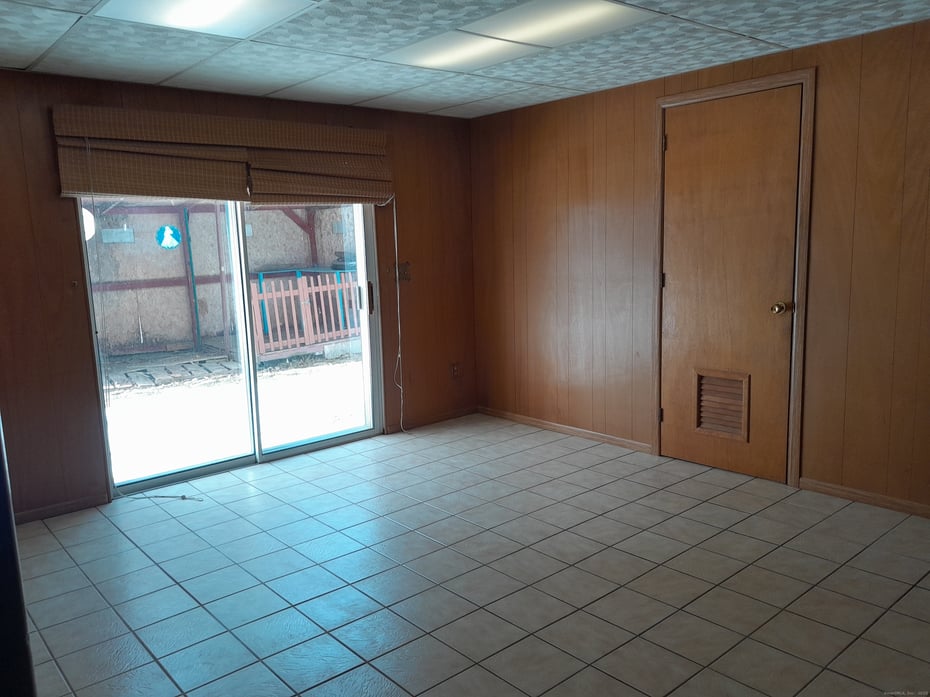 385 Cotton Hill Road Photo 8