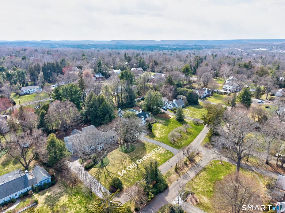 14 Old Orchard Road Photo 3