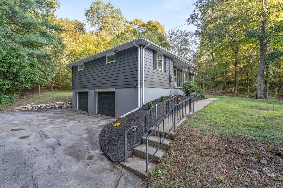 27 Woodland Drive Photo 1