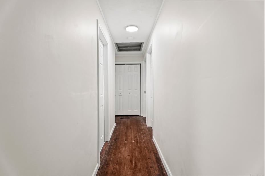 27 Woodland Drive Photo 19