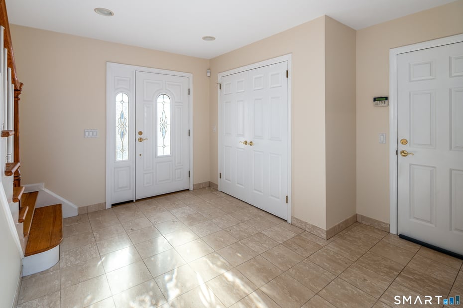 48 Lanell Drive Photo 2