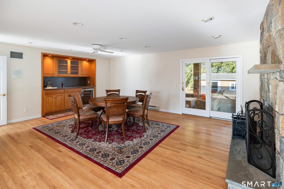 48 Lanell Drive Photo 3