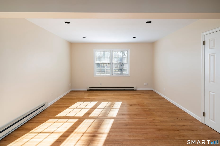 48 Lanell Drive Photo 4