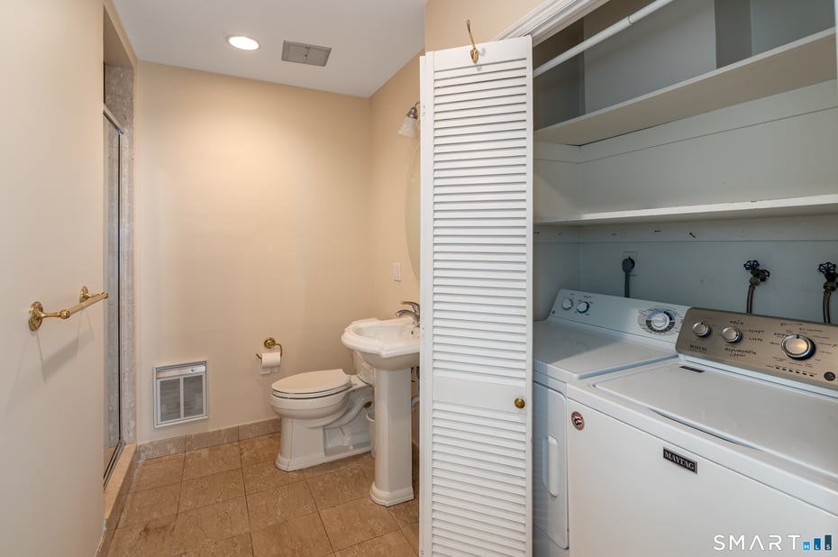 48 Lanell Drive Photo 6