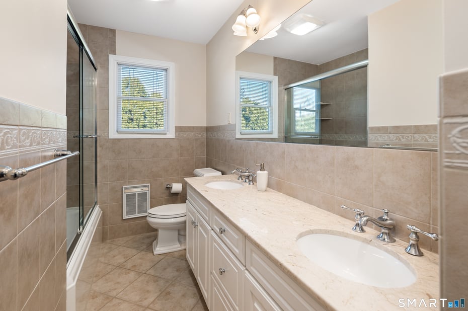48 Lanell Drive Photo 9