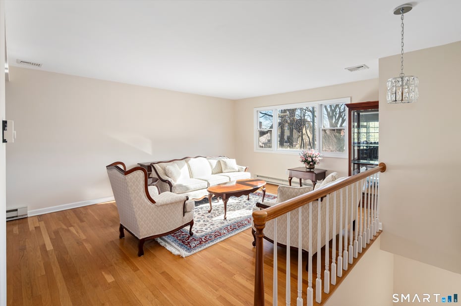 48 Lanell Drive Photo 10