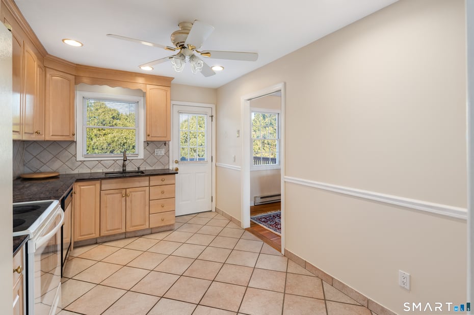 48 Lanell Drive Photo 13