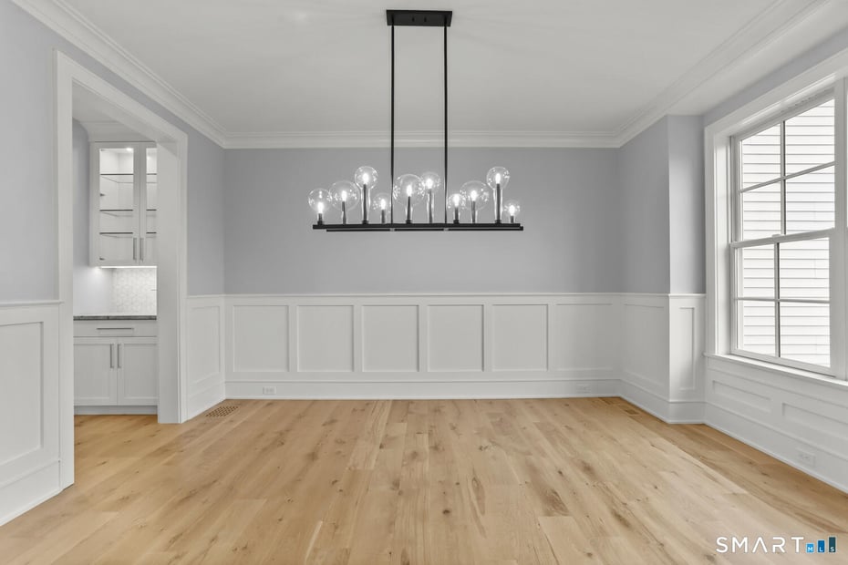 1025 Field Drive Photo 4