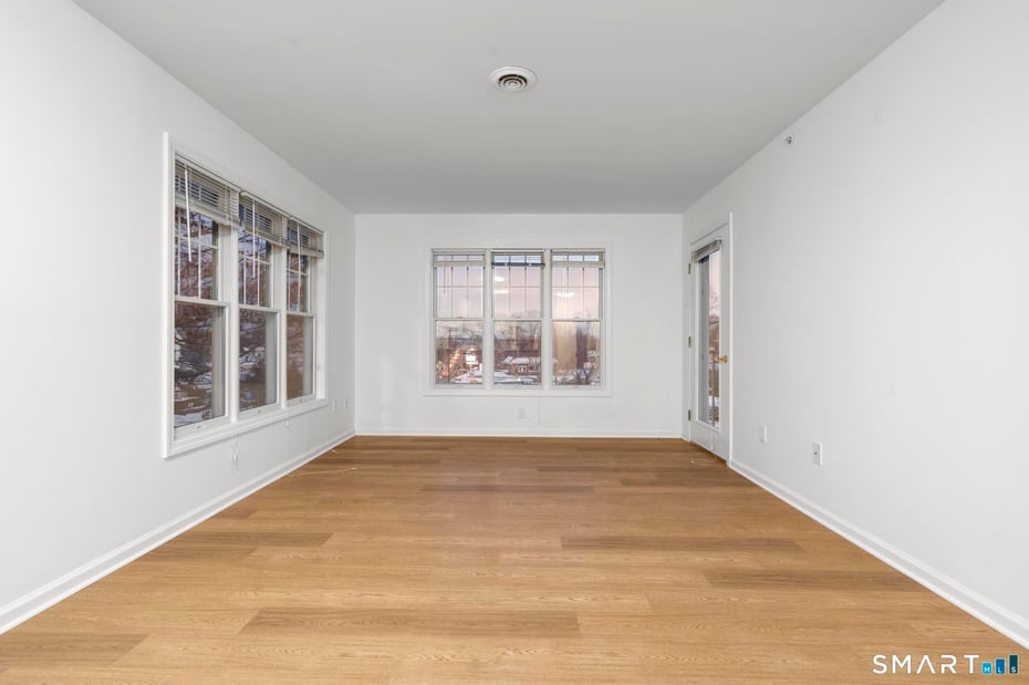 468 Main Street  #318 Photo 35