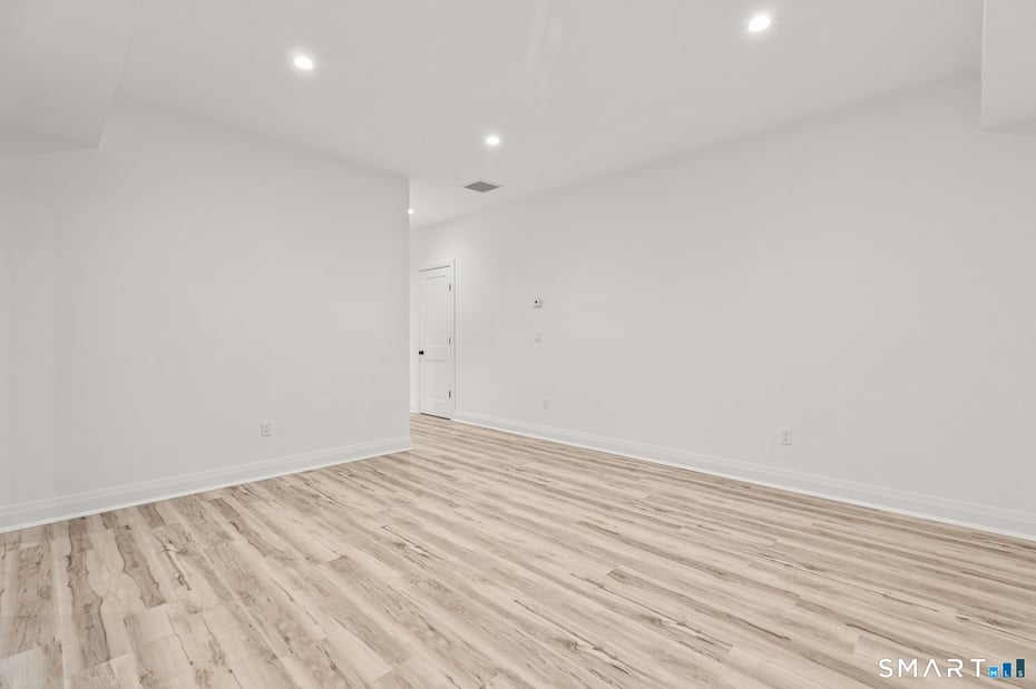 18 Goodhill Road Photo 24