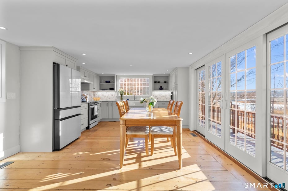 1 Ferry Road Photo 3