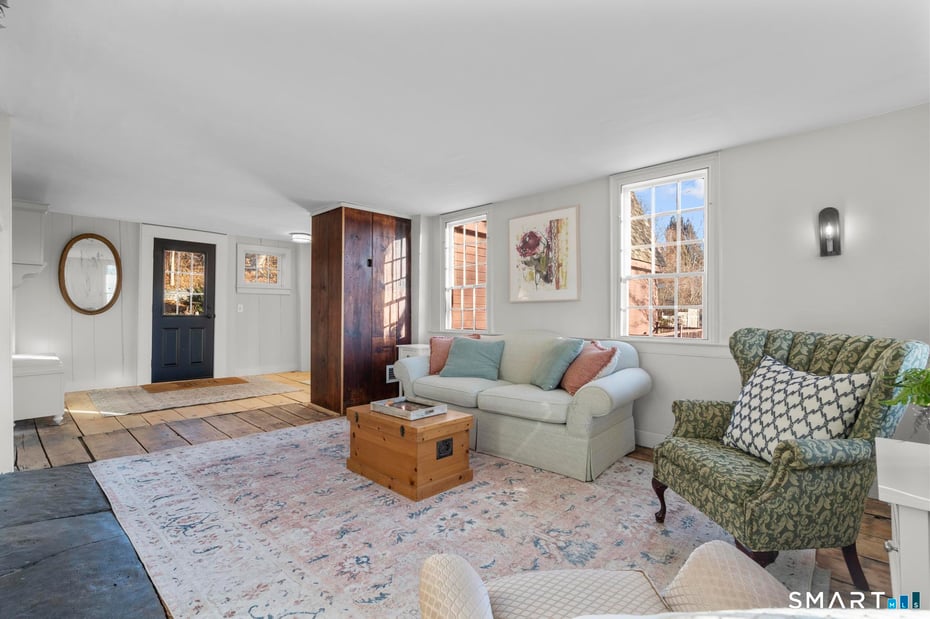 1 Ferry Road Photo 9