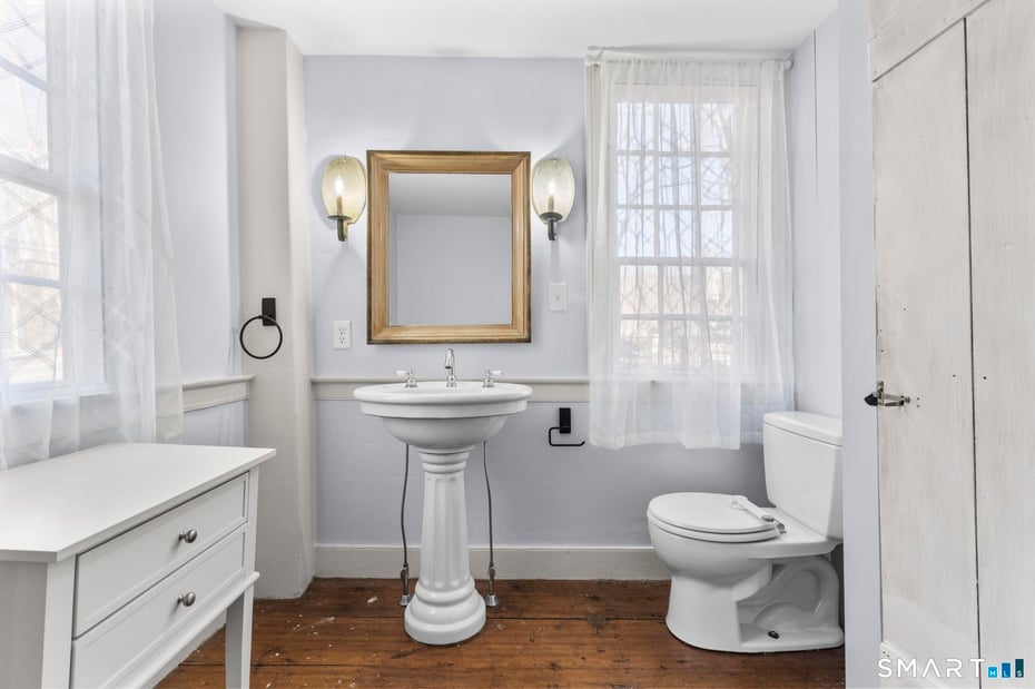 1 Ferry Road Photo 12