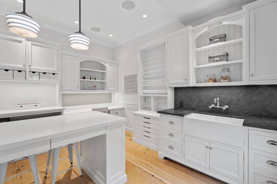 294 Maple Road Photo 32