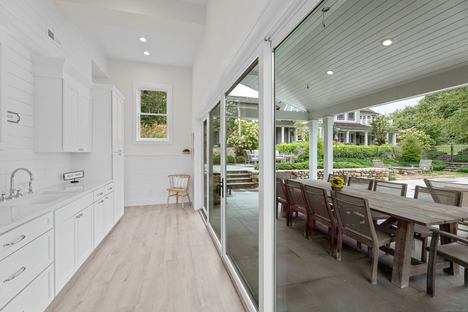 294 Maple Road Photo 36