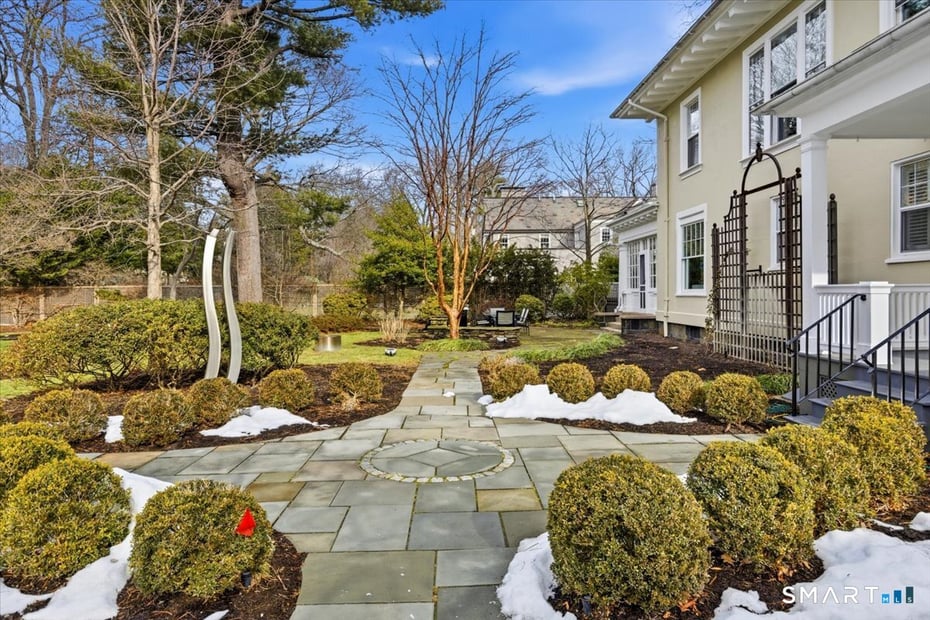 144 Edgehill Road Photo 33