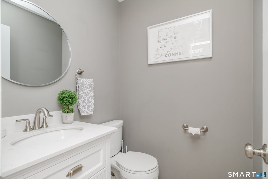 8 Woodridge Lane Photo 15