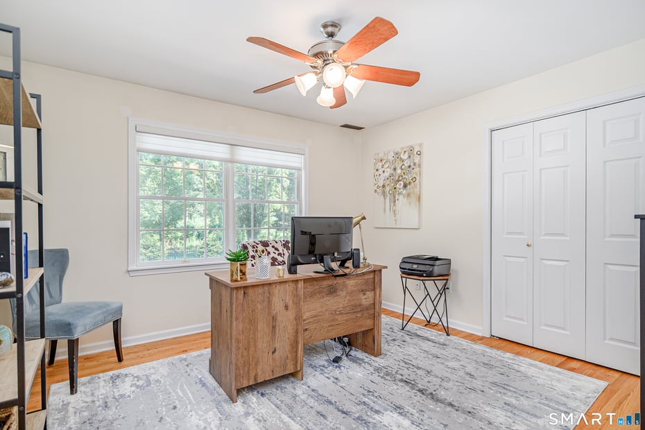 8 Woodridge Lane Photo 22