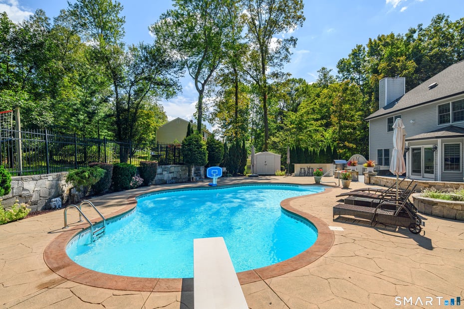 8 Woodridge Lane Photo 33