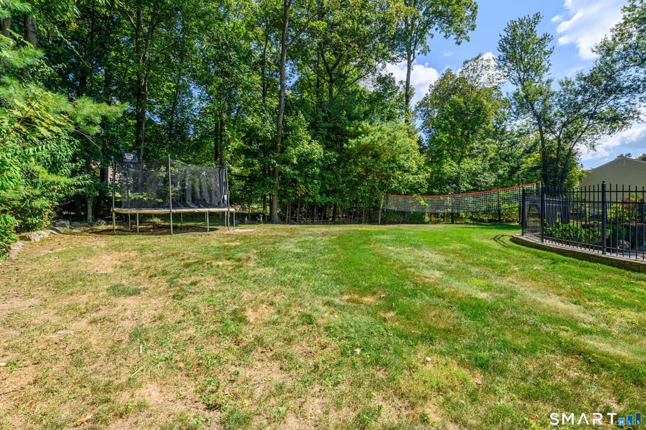 8 Woodridge Lane Photo 36