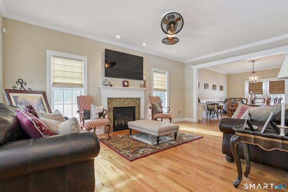 10 Ball Road Photo 3