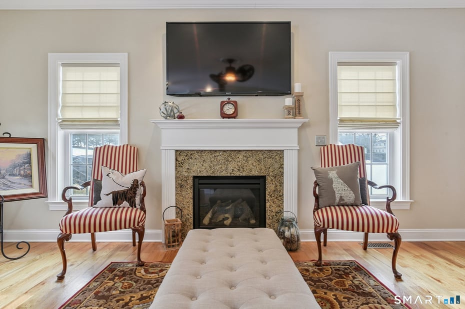 10 Ball Road Photo 6