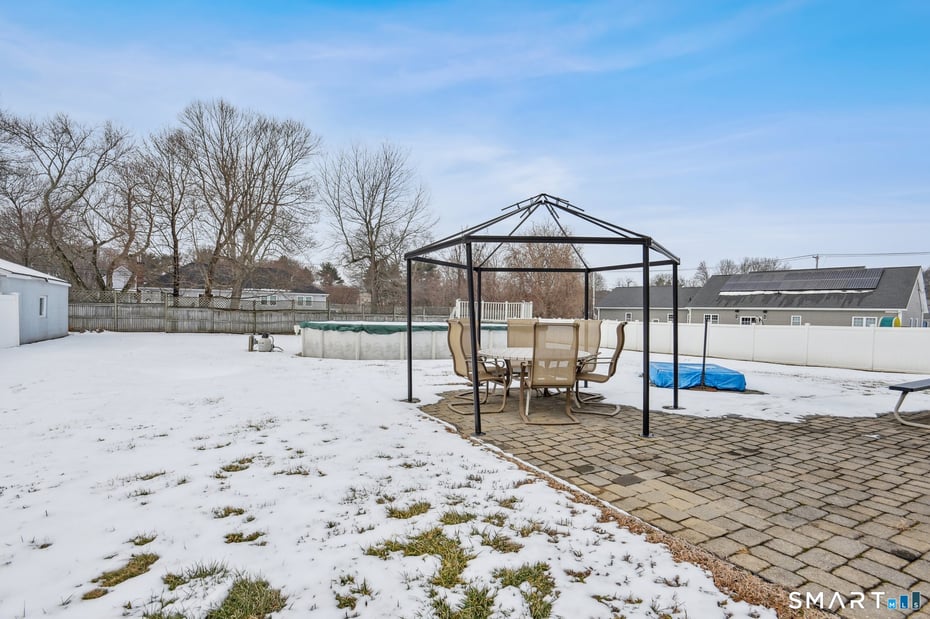 10 Ball Road Photo 30