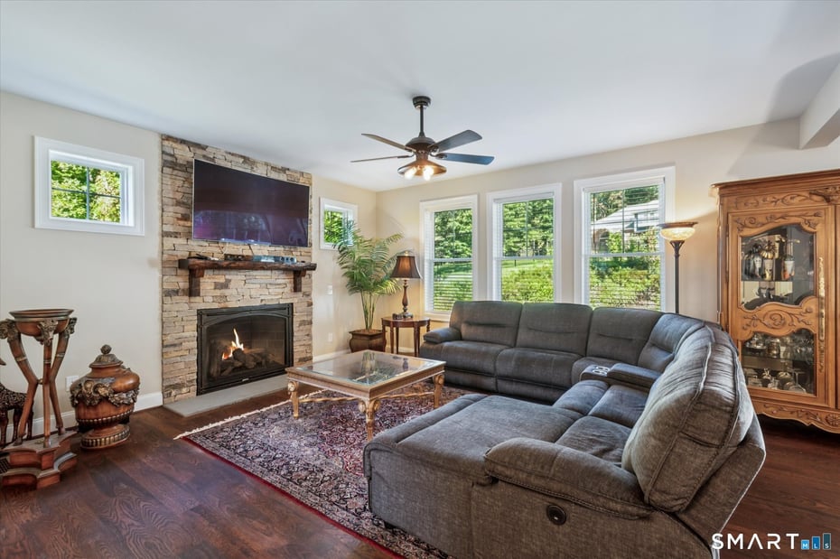 51 Hendricks Lane Photo 9