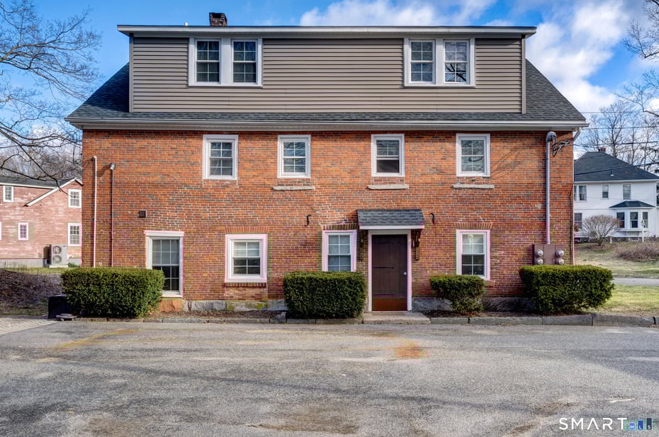 8 Maple Avenue Photo 2