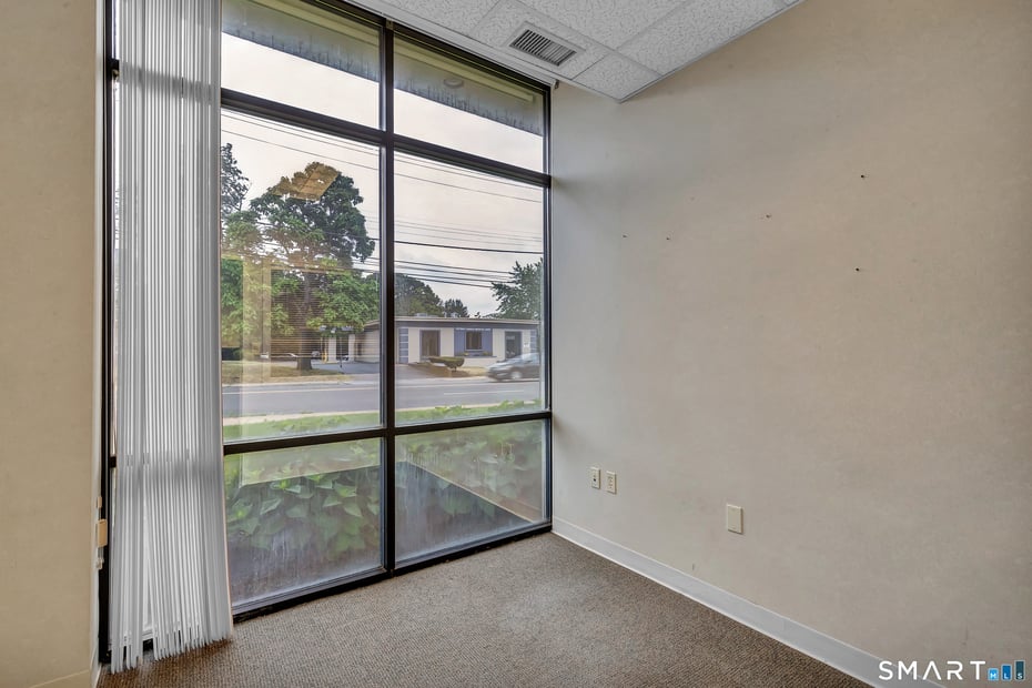 2428 Whitney Avenue Photo 7