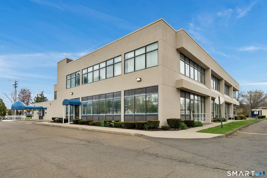 2428 Whitney Avenue Photo 30