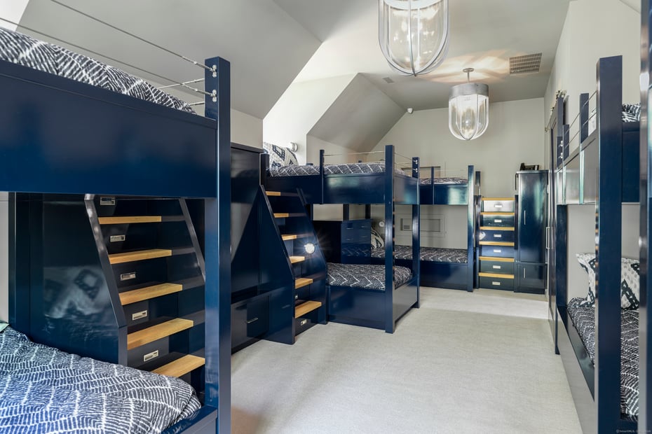 865 Hollow Tree Ridge Road Photo 34