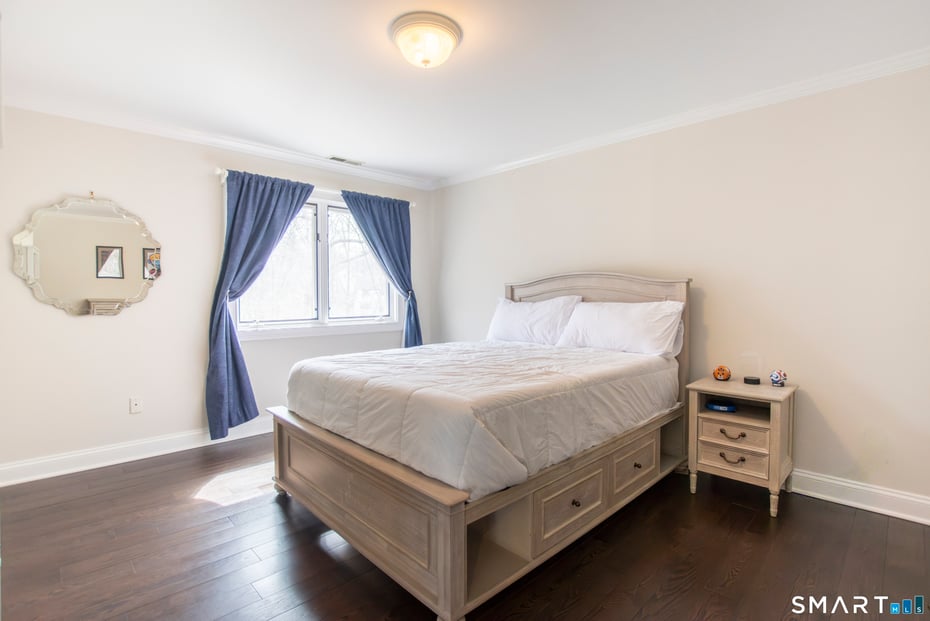 3 Crescent Lane Photo 25