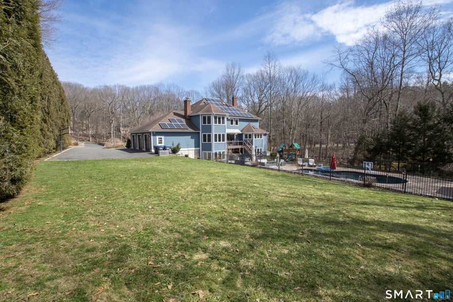 3 Crescent Lane Photo 34