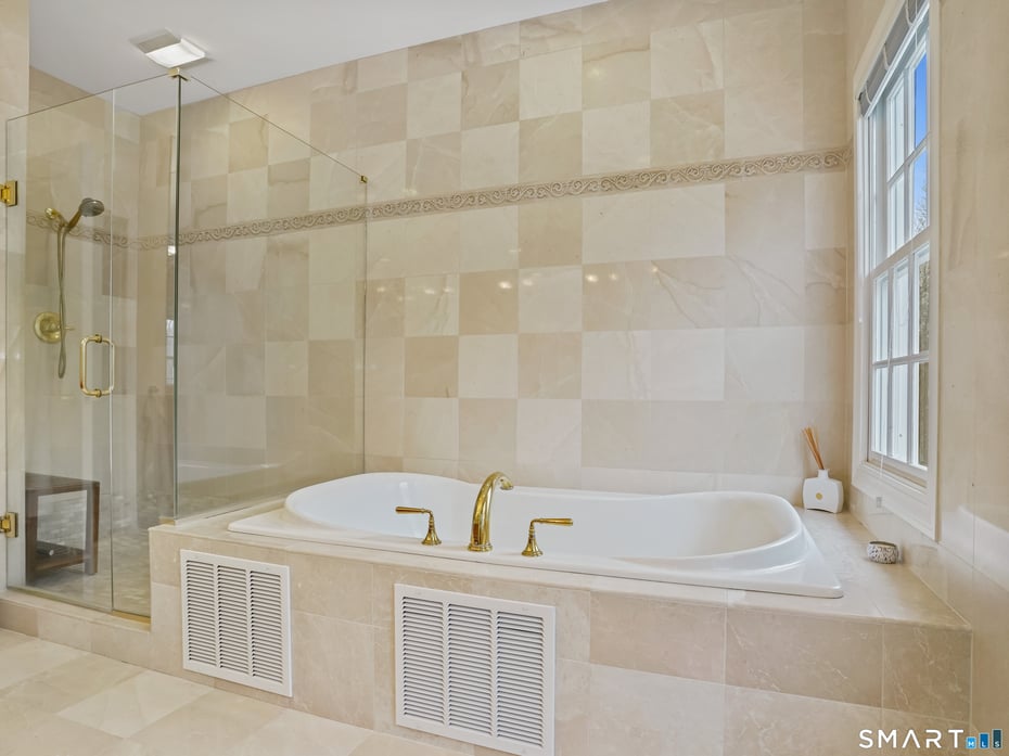 12 Fox Run Drive Photo 14