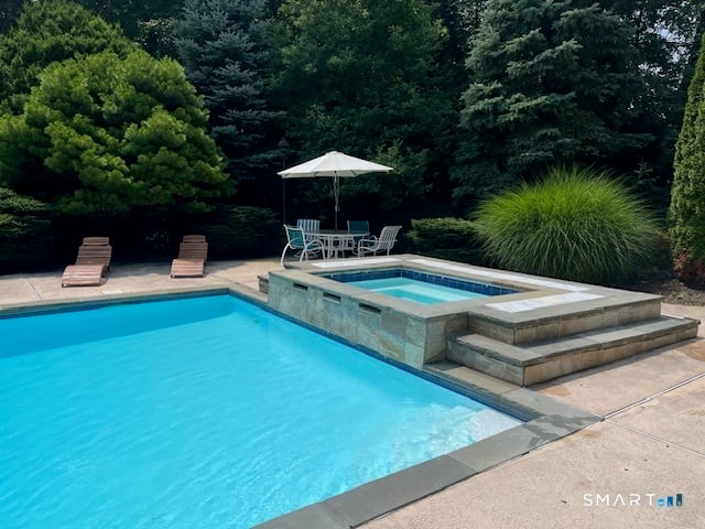 12 Fox Run Drive Photo 27