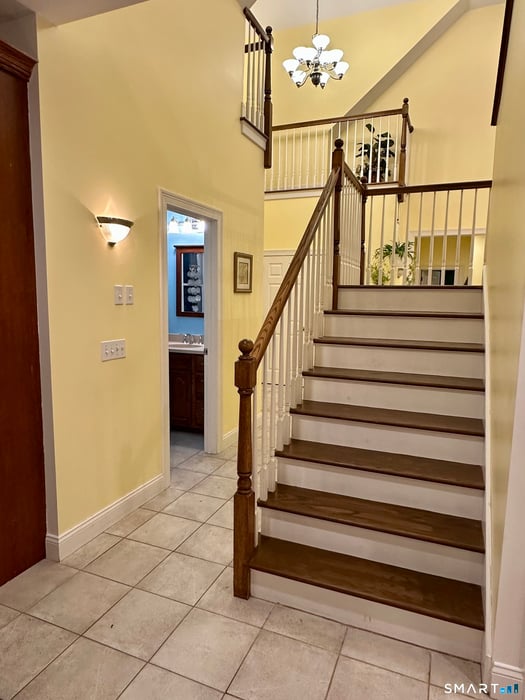 455 Chesterfield Road Photo 9