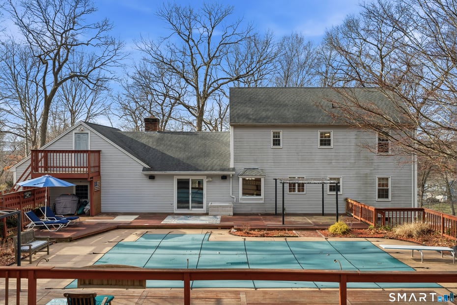 48 Bittersweet Drive Photo 5